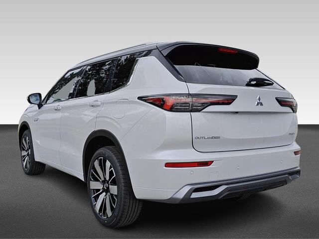 Mitsubishi OUTLANDER 2.4 PHEV Instyle+ | VAN ¤ 64.930,00 VOOR 62.930,00 | UIT VOORRAAD LEVERBAAR