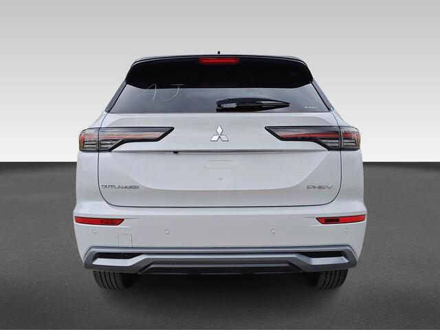 Mitsubishi OUTLANDER 2.4 PHEV Instyle+ | VAN ¤ 64.930,00 VOOR 62.930,00 | UIT VOORRAAD LEVERBAAR