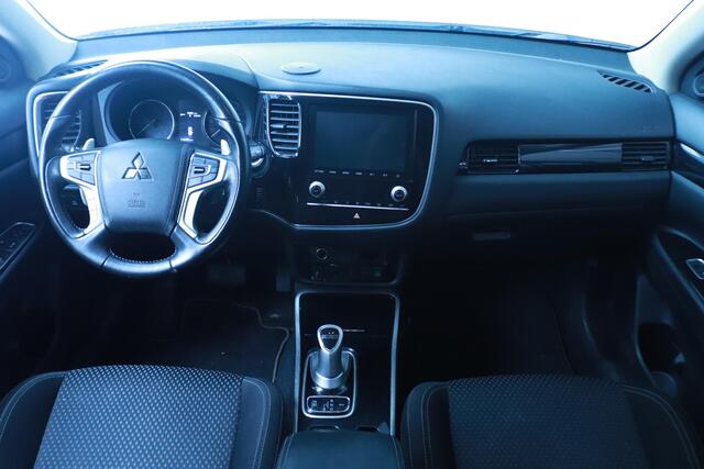 Mitsubishi OUTLANDER 2.4 PHEV Pure Clima/Navi/Camera/Trekhaak