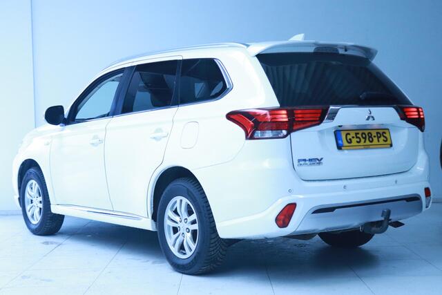 Mitsubishi OUTLANDER 2.4 PHEV Pure Clima/Navi/Camera/Trekhaak