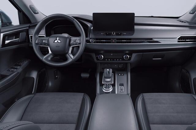 Mitsubishi OUTLANDER 2.4 PHEV First Edition Mengelers Actieprijs: ¤ 56.390,00*