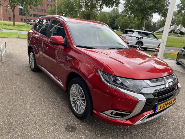 Mitsubishi OUTLANDER 2.4 PHEV Intense | Trekhaak | Standkachel