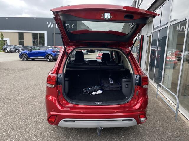 Mitsubishi OUTLANDER 2.4 PHEV Intense | Trekhaak | Standkachel