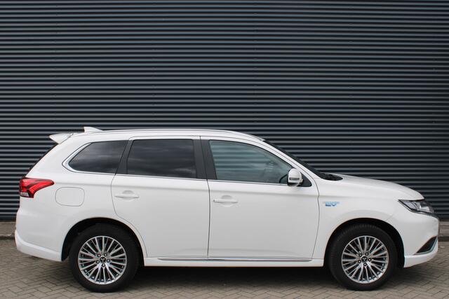 Mitsubishi OUTLANDER 2.4 PHEV Pure Trekhaak Camera Cruise Control NL-Auto