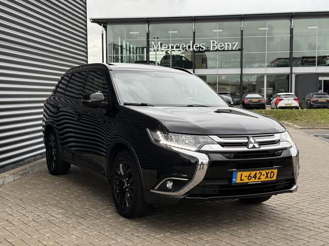Mitsubishi OUTLANDER 2.0 Aut. 7-Persoons Black Edition Trekhaak/Open dak/Camera