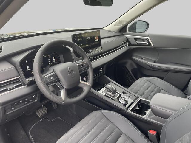 Mitsubishi OUTLANDER 2.4 PHEV First Edition