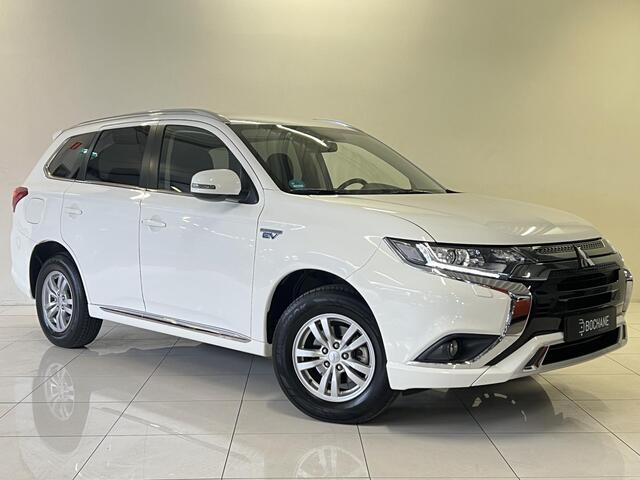 Mitsubishi OUTLANDER 2.4 PHEV Pure | Apple CarPlay / Android Auto navigatie | Achteruitrijcamera | Trekhaak |