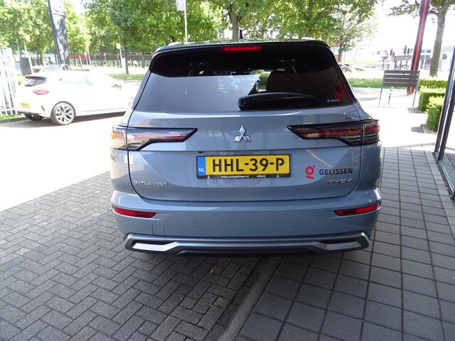 Mitsubishi OUTLANDER 2.4 PHEV Instyle+ | 4WD | 306 PK | AUTOMAAT |