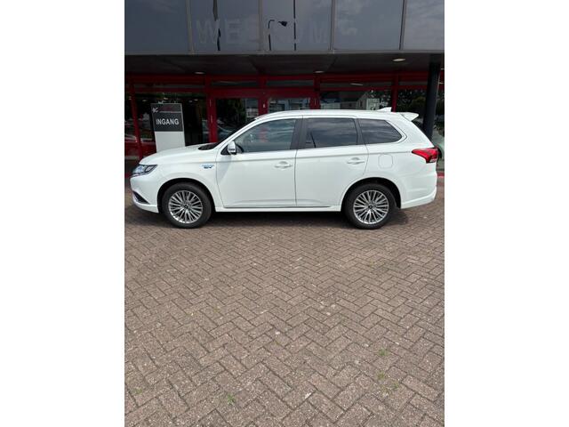 Mitsubishi OUTLANDER 2.4 PHEV PURE