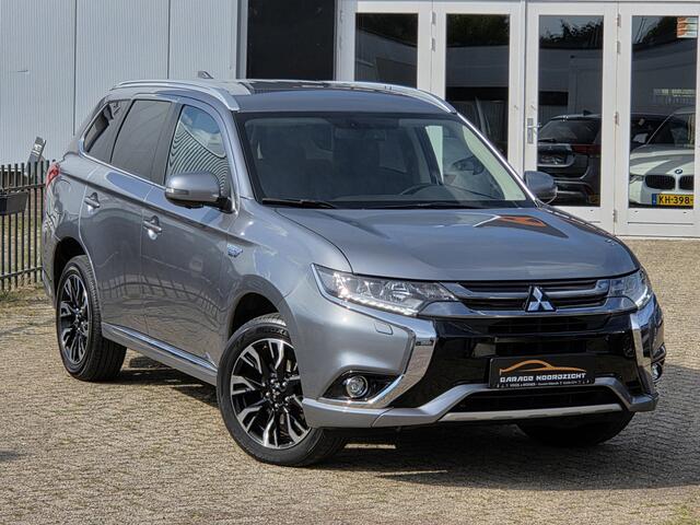 Mitsubishi OUTLANDER 2.4 PHEV 4WD INTYLE+ PREMIUM 360 CAMERA|KEY LESSGO|XENON LED|LEDER/ALCANTARA|1E EIGENAAR|DEALER ONDERHOUDEN Maandag tot Vrijdag van 09.00 tot 20.00 uur en Zaterdag van 09.00 tot 18.00 uu