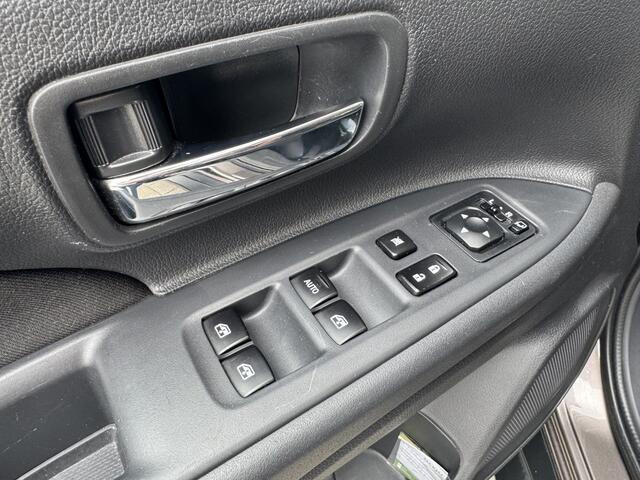 Mitsubishi OUTLANDER 2.0 Connect Pro NL AUTO/TOPSTAAT