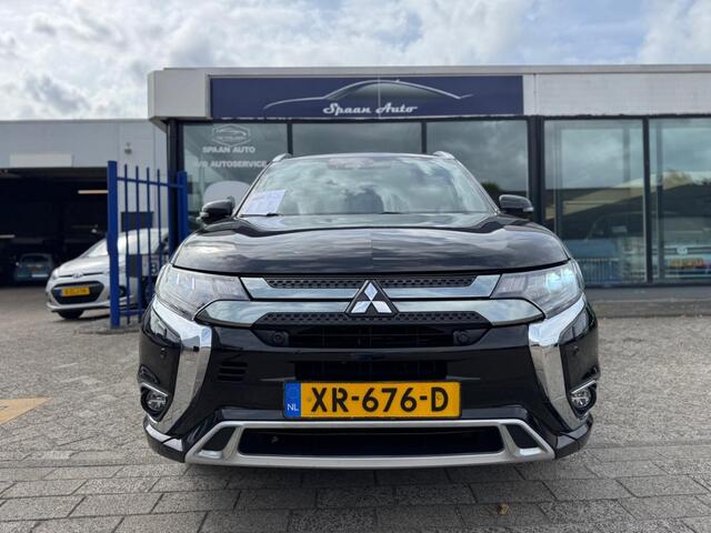 Mitsubishi OUTLANDER 2.4 PHEV Instyle + l PANO l 360 Camera l LEDER l Carplay