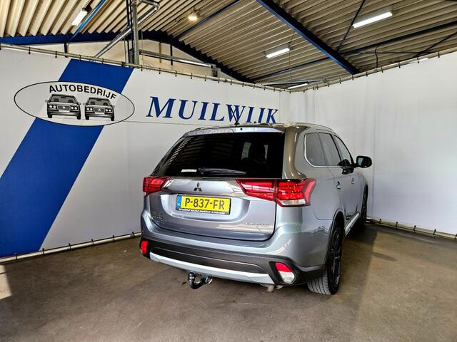 Mitsubishi OUTLANDER 2.0 Business Edition / Trekhaak / Camera