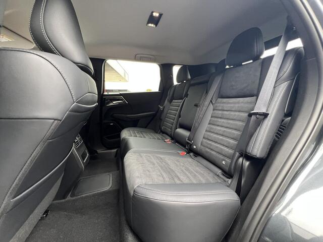 Mitsubishi OUTLANDER 2.4 PHEV Intense | DIRECT UIT VOORRAAD LEVERBAAR MET EXTRA VOORRAADVOORDEEL | RIJKLAAR!