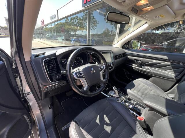 Mitsubishi OUTLANDER 2.4 PHEV Intense+ | Afneembare trekhaak | Carplay | Navigatie | Sunroof
