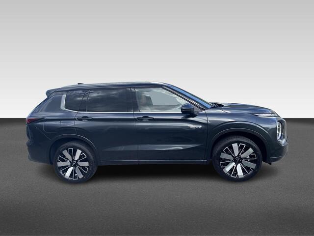 Mitsubishi OUTLANDER 2.4 PHEV Instyle+ Van ¤ 64.545,- voor ¤ 61.530,-