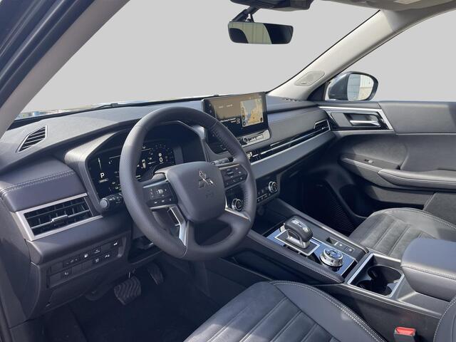 Mitsubishi OUTLANDER 2.4 PHEV First Edition Van ¤ 58.045,- voor ¤ 55.930,-