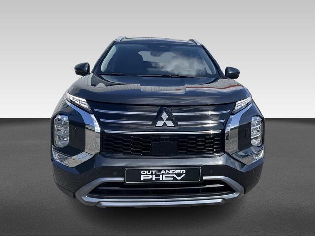 Mitsubishi OUTLANDER 2.4 PHEV First Edition Van ¤ 58.045,- voor ¤ 55.930,-
