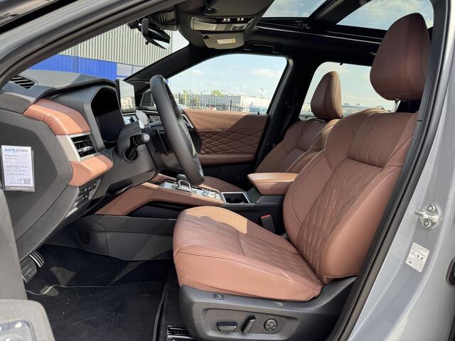 Mitsubishi OUTLANDER 2.4 PHEV Instyle+ | Panoramadak | Nappa Leder | Premium Audio | Stoelventilatie + -Verwarming | Head-Up Display | Geheugenstoel | Rijklaarprijs!