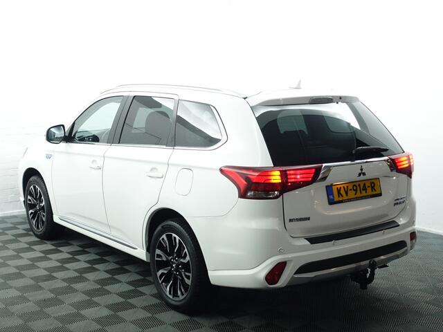 Mitsubishi OUTLANDER 2.0 PHEV 4WD instyle+ Aut- 360 Camera, Leder, Stuur/Stoelverwarming, Clima, Xenon Led