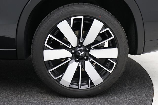 Mitsubishi OUTLANDER 2.4 PHEV Instyle+ / ¤4000,- Voordeel Op Nieuwprijs / Prijs is rijklaar / Nieuw Model 2025 / Elektrische Range 86 KM WLTP / 1600KG Trekgewicht / 8 Jaar Fabrieksgarantie / Full Option /