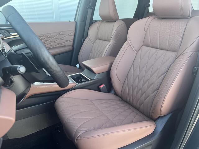 Mitsubishi OUTLANDER 2.4 PHEV Instyle+ / ¤4000,- Voordeel Op Nieuwprijs / Rijklaarprijs / Elektrische Range 86 KM WLTP / 1600 KG Trekgewicht / 8 Jaar fabrieksgarantie