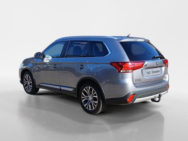 Mitsubishi OUTLANDER 2.0 Instyle | Camera | Trekhaak | Leder | Navigatie | Schuifdak | Elec. en verw. stoel |