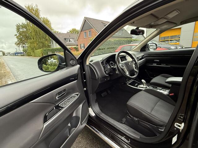 Mitsubishi OUTLANDER 2.4 PHEV Pure+ 240PK CarplayoCamera