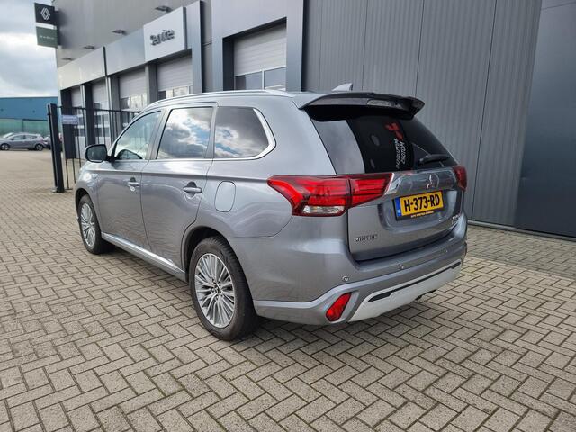 Mitsubishi OUTLANDER 2.4 PHEV Instyle | Trekhaak | Open Dak | Elektrische achterklep |