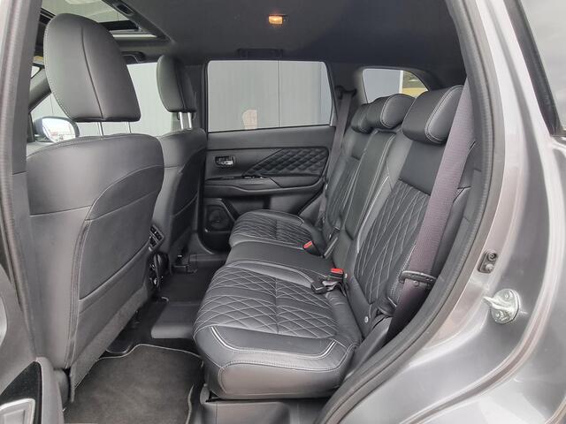 Mitsubishi OUTLANDER 2.4 PHEV Instyle | Trekhaak | Open Dak | Elektrische achterklep |