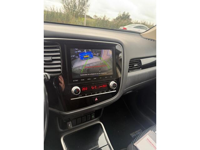 Mitsubishi OUTLANDER 2.4 PHEV Pure+