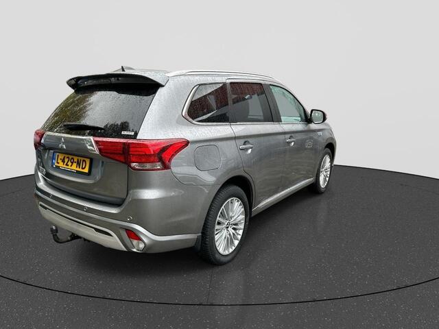 Mitsubishi OUTLANDER 2.4 PHEV Intense+ 360 Camera / Navigatie / Climate Control / All-Seasonbanden