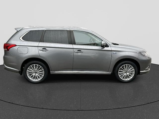 Mitsubishi OUTLANDER 2.4 PHEV Intense+ 360 Camera / Navigatie / Climate Control / All-Seasonbanden