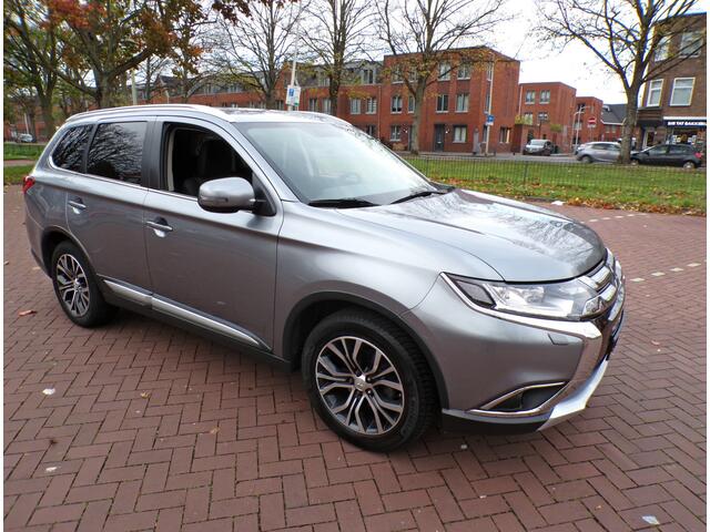 Mitsubishi OUTLANDER 2.0 Executive Edition 7 PERSOONS BENZINE ORG KM MET NAP....