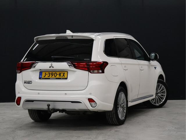 Mitsubishi OUTLANDER 2.4 PHEV Pure+ [TREKHAAK, CAMERA, CRUISE CONTROL, BLUETOOTH TELEFOON, STOELVERWARMING, FLIPPERS, AUTOMATISCHE AIRCONDITIONING, NIEUWSTAAT]