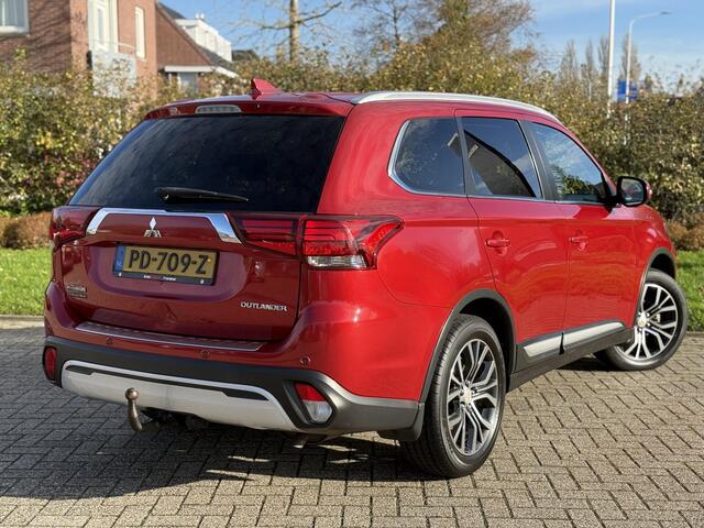 Mitsubishi OUTLANDER 2.0 Connect Pro Stoel- stuurverwarming | Trekhaak | 360 Camera