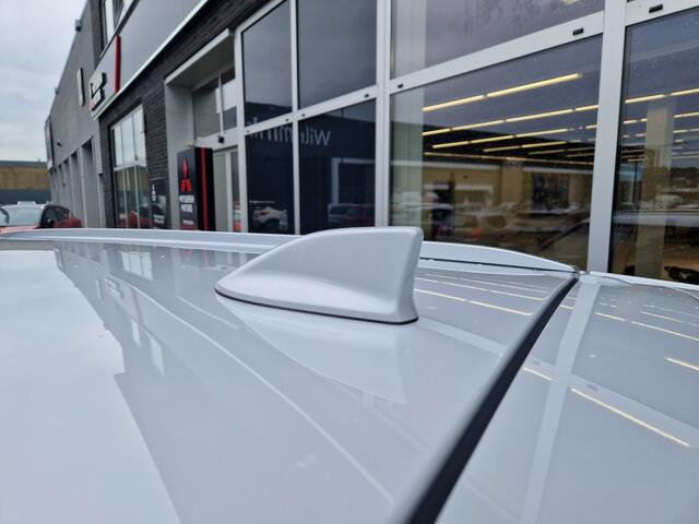 Mitsubishi OUTLANDER 2.4 PHEV First Ed. | Head up | Elek. Achterklep | Stuur/stoelve
