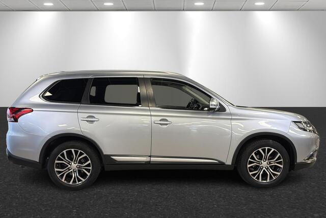 Mitsubishi OUTLANDER 2.0 Connect Pro Trekhaak, 360camera