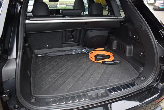 Mitsubishi OUTLANDER 2.4 PHEV Instyle | Full Option | Schuif/Kanteldak | Stoel+Stuur Verwarming | Navigatie | Yamaha | 8jr.Garantie |