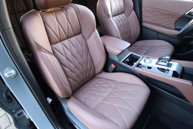 Mitsubishi OUTLANDER 2.4 PHEV Instyle+ Rijklaarprijs nu ¤ 60.740,- Nieuw! Uit voorraad leverbaar & tijdelijk ¤ 4.000,- korting!