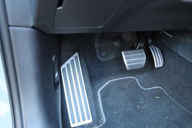 Mitsubishi OUTLANDER 2.4 PHEV Instyle+ Rijklaarprijs nu ¤ 60.740,- Nieuw! Uit voorraad leverbaar & tijdelijk ¤ 4.000,- korting!