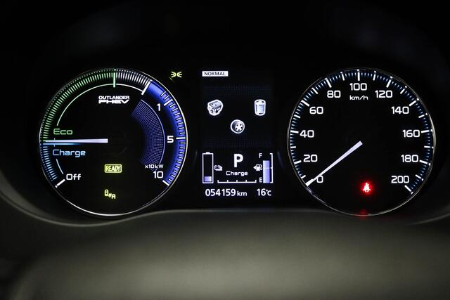 Mitsubishi OUTLANDER 2.4 PHEV Intense+ | STUURVERWARMING | DAB | APPLE | CAMERA