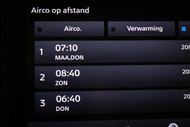 Mitsubishi OUTLANDER 2.4 PHEV Intense+ | STUURVERWARMING | DAB | APPLE | CAMERA