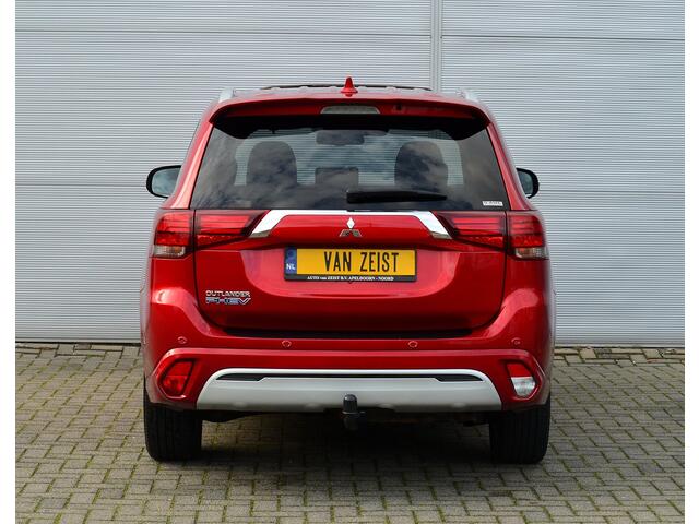 Mitsubishi OUTLANDER PHEV 2.4 INSTYLE 4WD | PLUG IN HYBRID | V2G | FULL OPTIONS | SCHUIFDAK | ADAPTIEF CRUISE | TREKHAAK 1500KG | FABRIEKSGARANTIE TOT 17-09-2029* | ALL IN RIJKLAAPRIJS