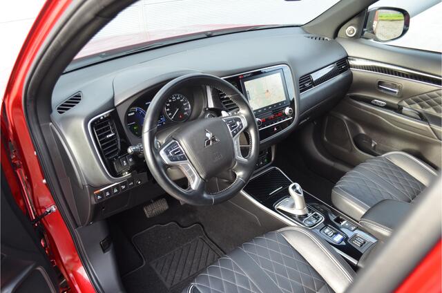 Mitsubishi OUTLANDER PHEV 2.4 INSTYLE 4WD PLUG IN HYBRID | V2G | FULL OPTIONS | SCHUIFDAK | ADAPTIEF CRUISE | FABRIEKSGARANTIE TOT 01-10-2029* | ALL IN RIJKLAARPRIJS