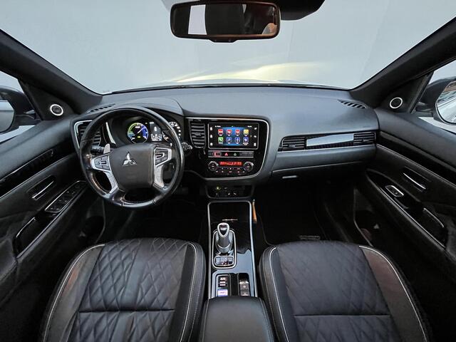 Mitsubishi OUTLANDER 2.4 PHEV Instyle / Trekhaak (Trekgewicht 1.500kg) / Elektrisch Glazen Schuif- en Kanteldak / Navigatie via Apple Carplay & Android Auto / Stuur- en Stoelverwarming / Rondomzicht camera / Keyless Entry & Start / Adaptieve Cruise Control / Climate Control /