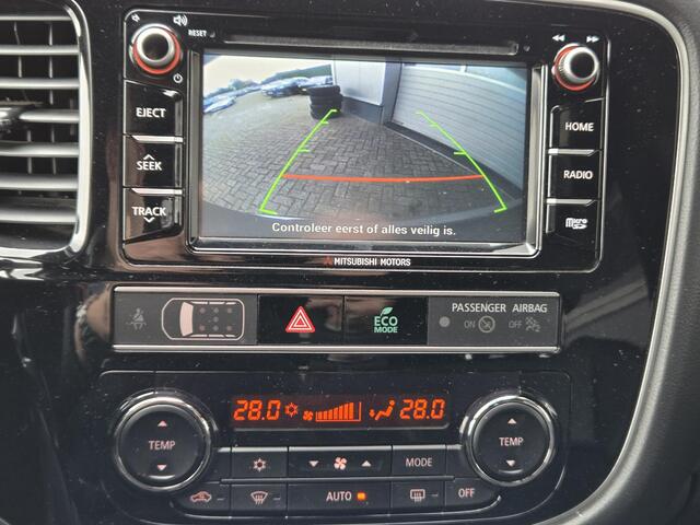 Mitsubishi OUTLANDER 2.0 4WD Limited, 7-Persoons, Trekhaak,