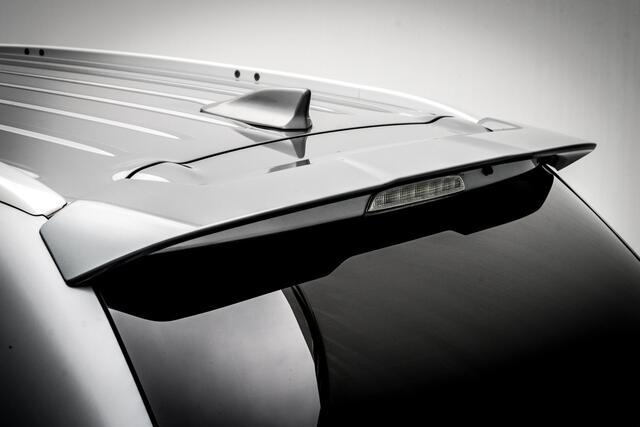 Mitsubishi OUTLANDER 2.4 PHEV Intense I 1e Eigenaar I 4 WD I LED I Trekhaak I LMV I Camera I 18 inch. LMV