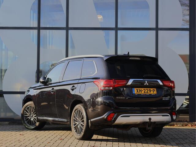 Mitsubishi OUTLANDER 2.4 PHEV Intense+ | Pano | Trekhaak | Camera | Apple/Android | Standkachel