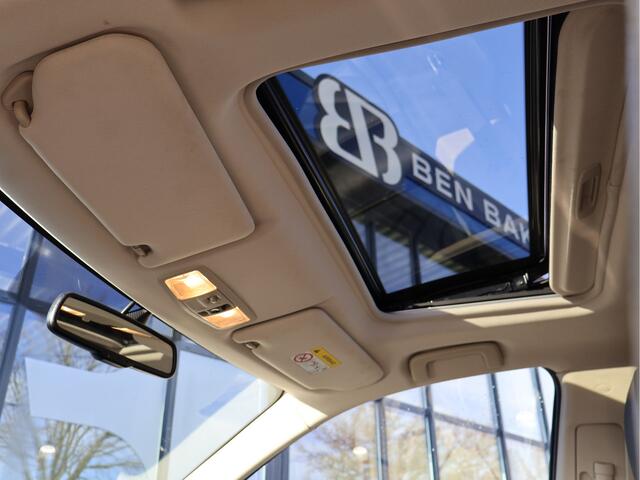 Mitsubishi OUTLANDER 2.4 PHEV Intense+ | Pano | Trekhaak | Camera | Apple/Android | Standkachel